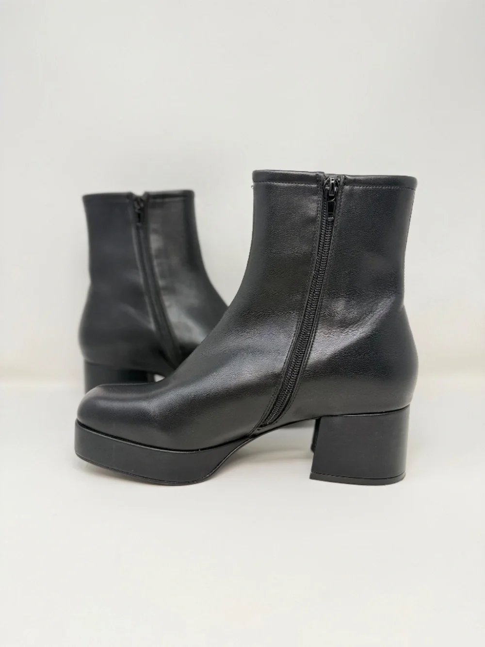 Jeffrey Campbell Capacity Platform Bootie Black Sz 8.5